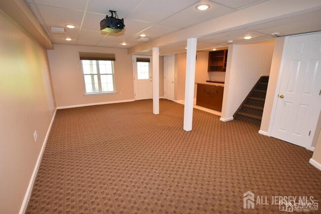 Building Photo - 47 Jared Dr