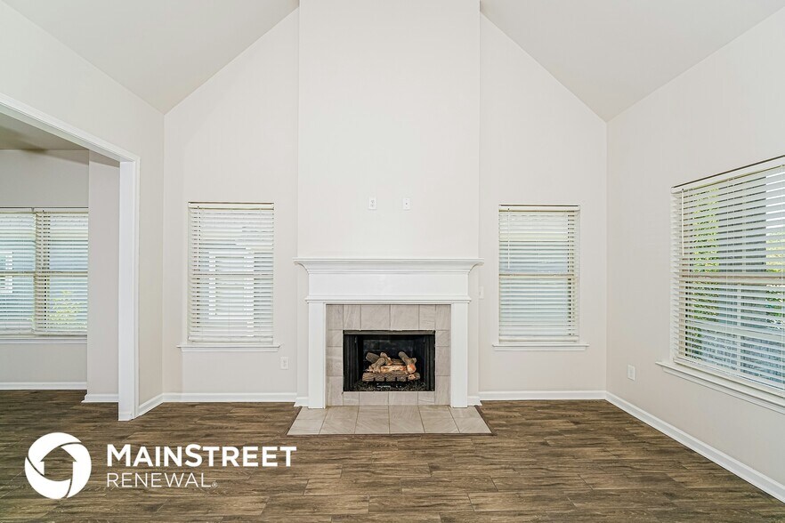 Building Photo - 1041 Crawford Ct