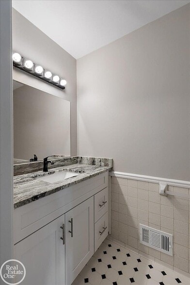 Building Photo - 2532 Belle View Dr