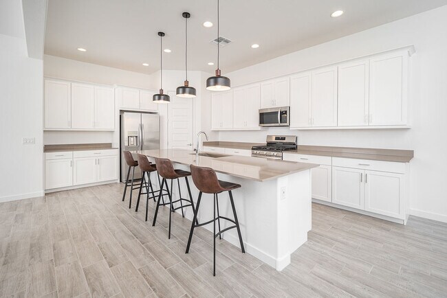 Building Photo - 3260 W Peak View Rd