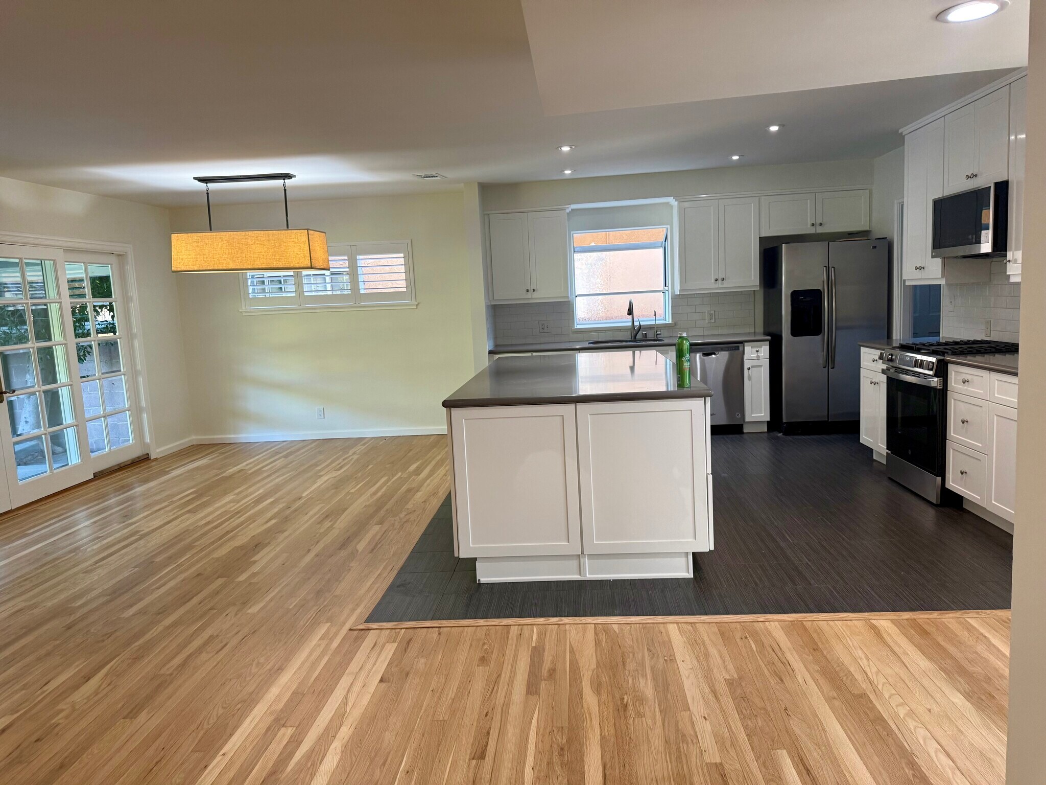 Building Photo - 9344 Valjean Ave