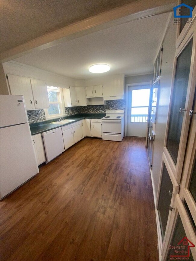 Building Photo - 3427 S Haven Rd