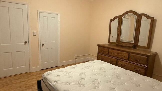 Building Photo - 678 S Dakota St