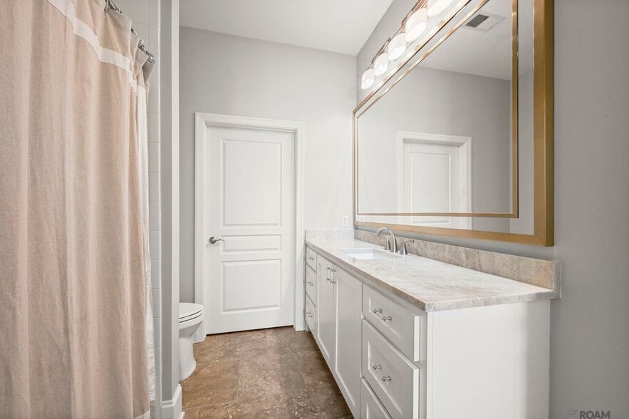 Building Photo - 7707 Bluebonnet Blvd