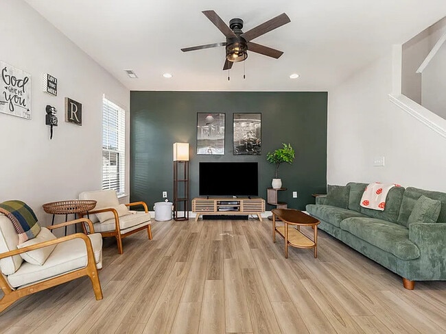 Building Photo - Earn Wealth While Leasing - Like a Homeowner - Lease to Own