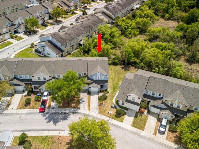 Building Photo - Riverview Townhome