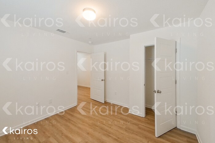 Building Photo - 11405 Camden Ct Cir