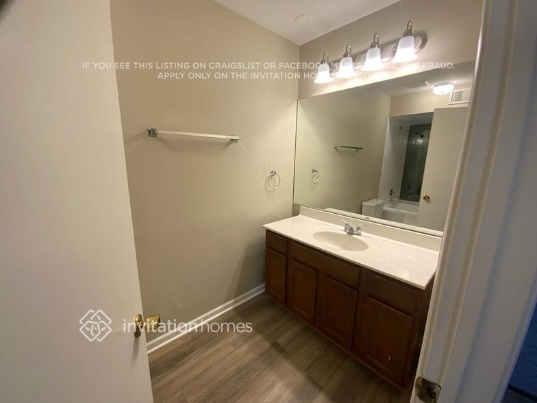 Building Photo - 1212 Lehnertz Cir