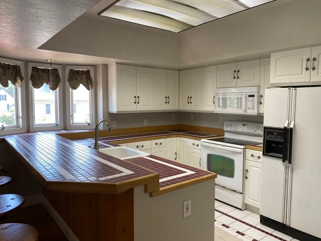 Building Photo - Monaca Duplex (1399)