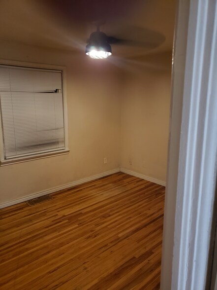 Building Photo - 1181 Newark St