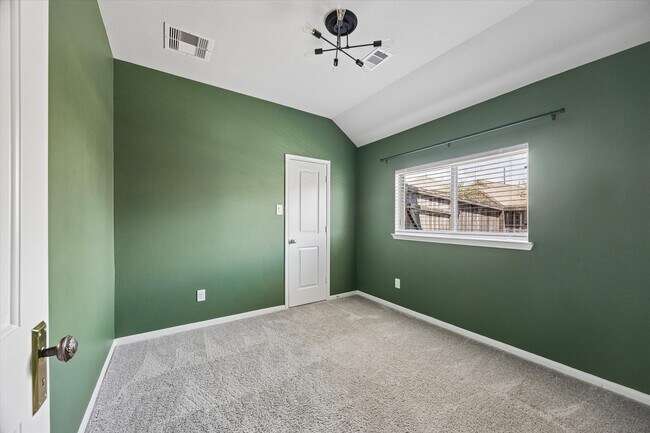 Building Photo - 3738 Amoroso Dr