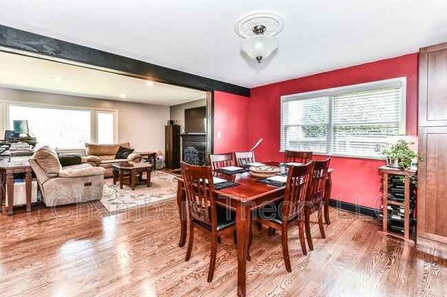 Building Photo - 1328 N Ivanhoe St