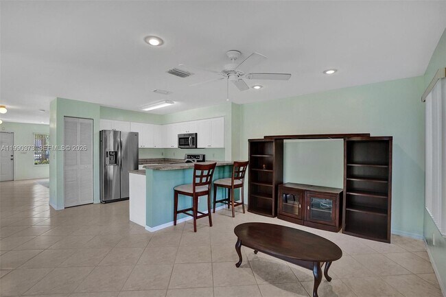 Building Photo - 1726 SW 110th Terrace