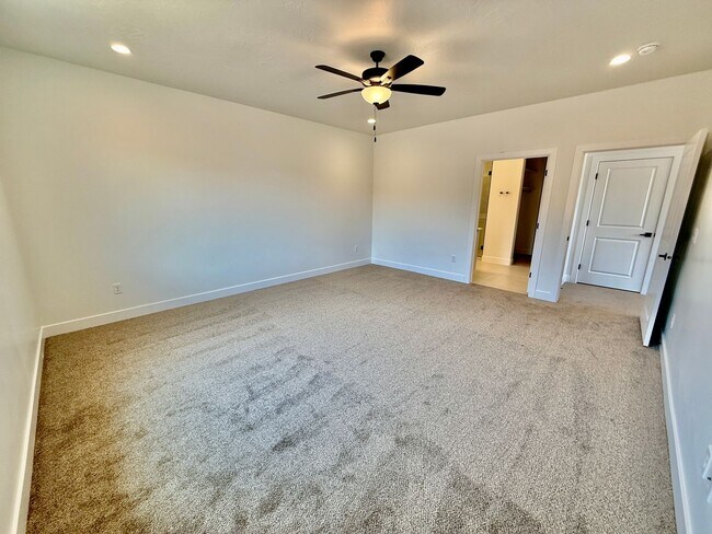 Building Photo - 4252 El Capitan Wy