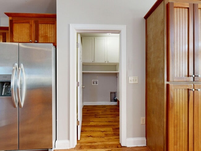 Building Photo - 176 Garrett Dr