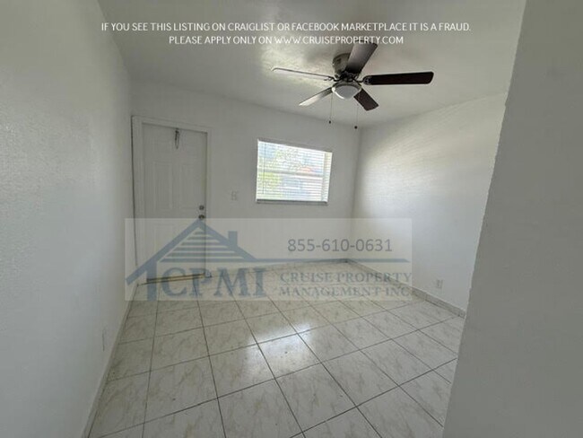 Building Photo - 497 NW 40th Ct