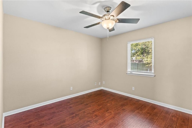 Building Photo - 3810 Hillside Dr