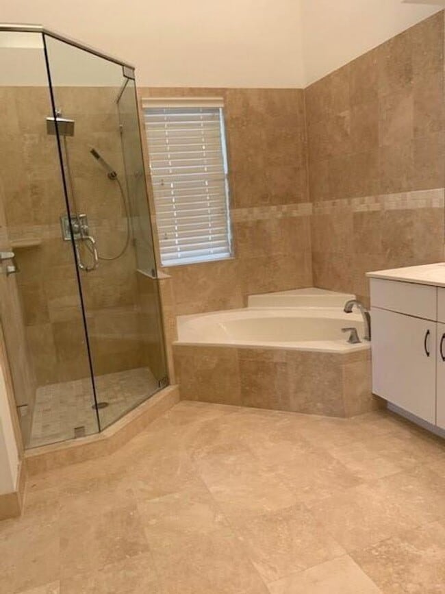 Building Photo - 6743 Montego Bay Blvd