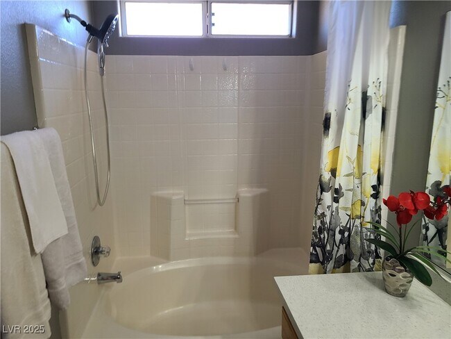 Building Photo - 6628 Chinatown St