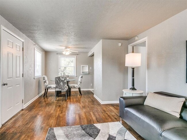 Building Photo - 1223 Monnett Ave