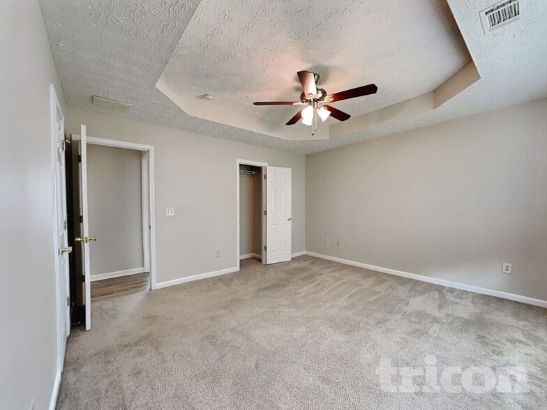 Building Photo - 1475 Watercrest Cir