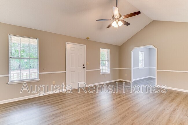Building Photo - 2960 Glenn Hills Dr