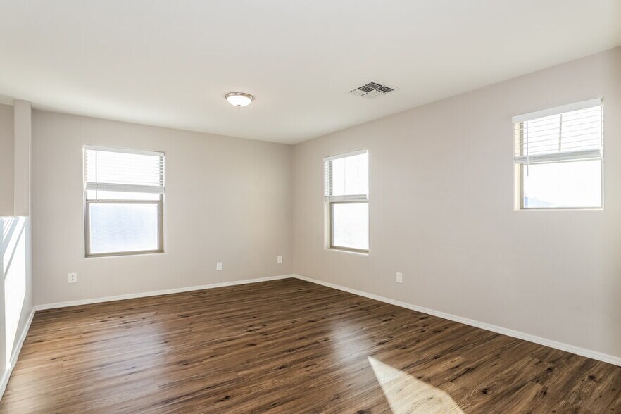 Building Photo - 6409 S 69th Glen