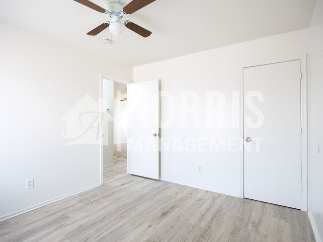 Building Photo - 10077 S Tampico Ln