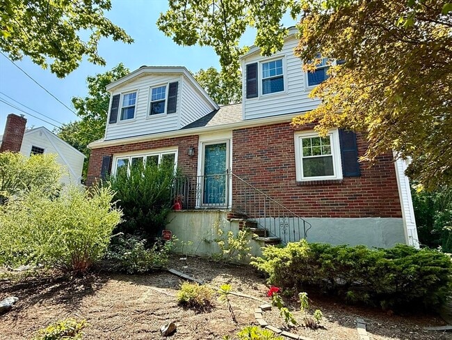 Building Photo - 100 Stimson St