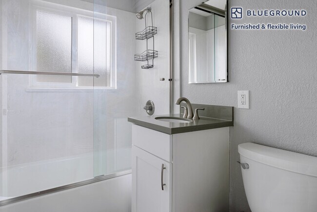 Building Photo - 727 Layne Ct