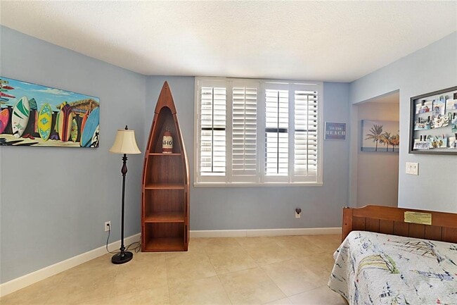 Building Photo - 2800 N Ocean Dr