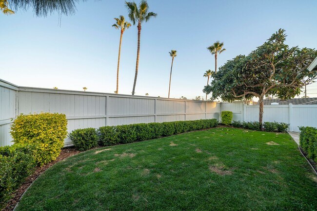 Building Photo - Charming Redondo Beach Home Rental!