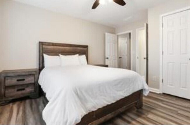 Building Photo - 590 Sweet Stream Trace