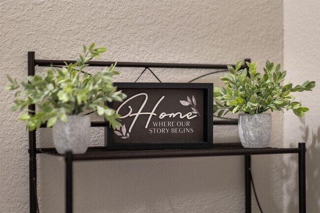 Building Photo - 10332 Rainbow Cove Ln