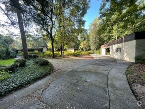 Building Photo - Mid-Century Modern Oasis on 5+ Acres – Pri...