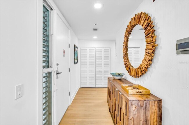 Building Photo - 615 Dream Island Pl