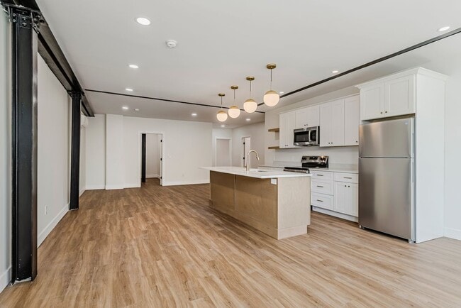 Building Photo - 106 Hotel St