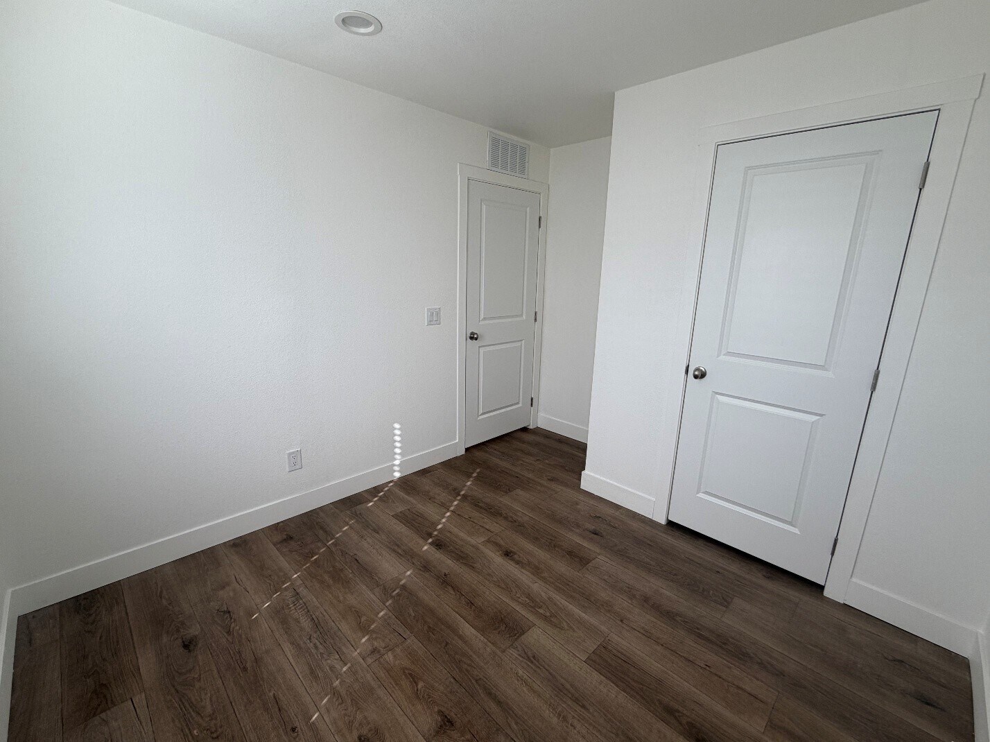 Building Photo - 501 E Ray Rd