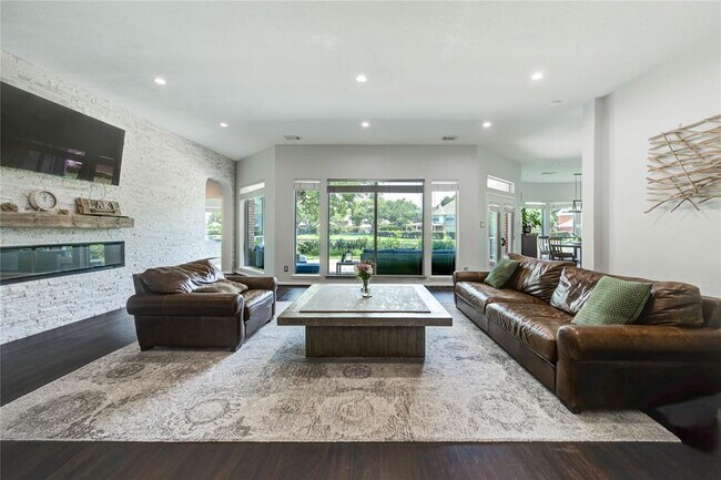 Building Photo - 6219 Mound Airy Ct