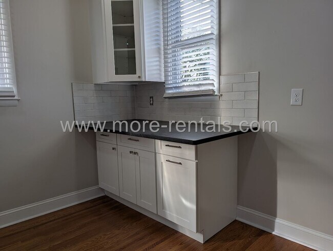 Building Photo - 79 W Fifth Ave