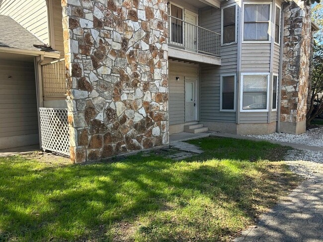 Building Photo - 8812 Schick Rd