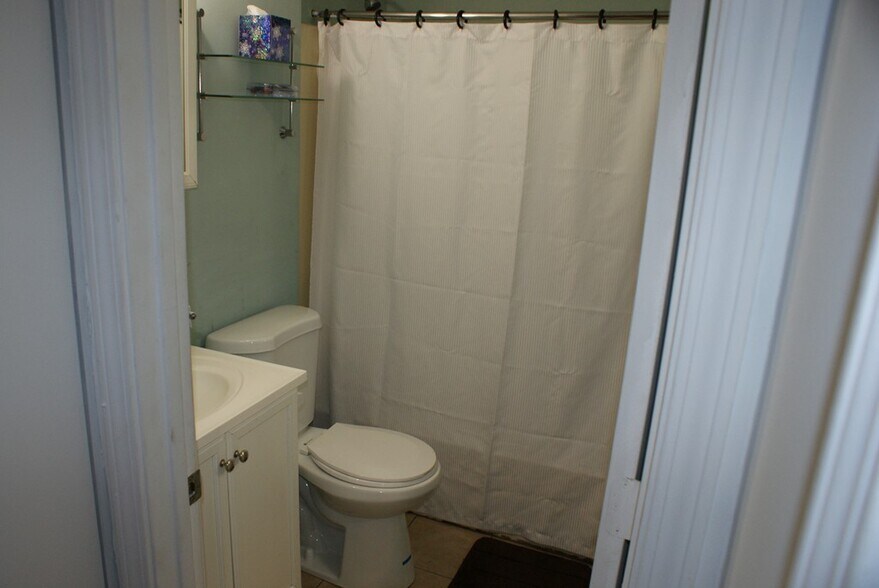 Primary Photo - 250 Spring Cir