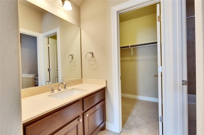 Building Photo - 15012 Iveans Way