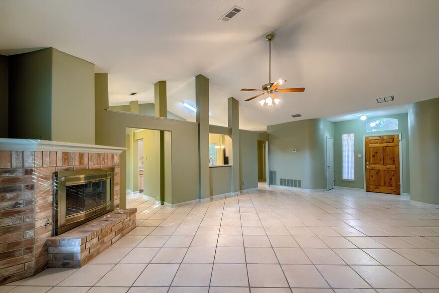 Building Photo - 6143 Ashford Point Dr