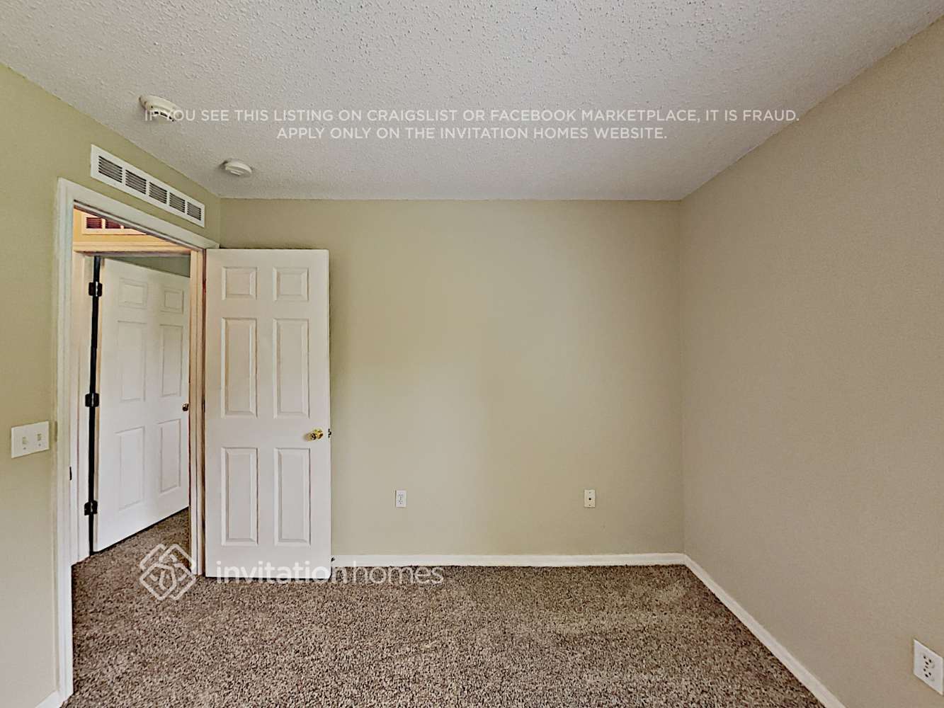 Building Photo - 2626 Needle Palm Dr