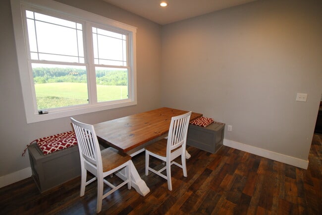 Building Photo - 1355 Bear Creek Rd