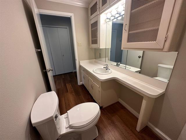 Building Photo - 6383 Greenway Rd