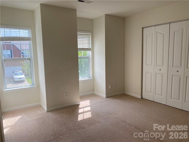 Building Photo - 17332 Newlands Corner Ln
