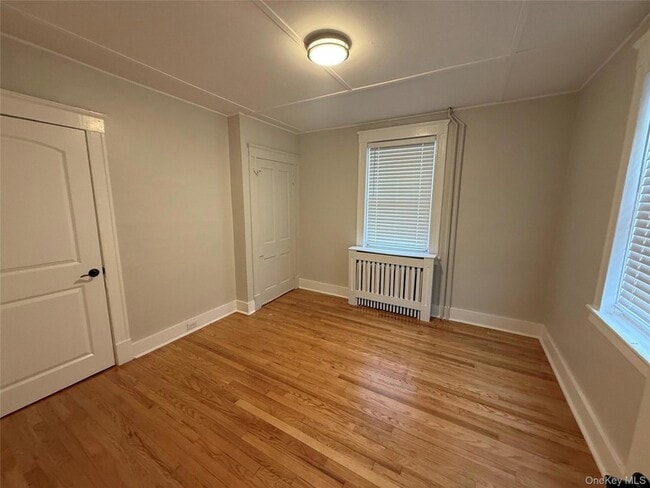 Building Photo - 21 Lake St