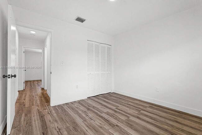 Building Photo - 128 NW 61st St